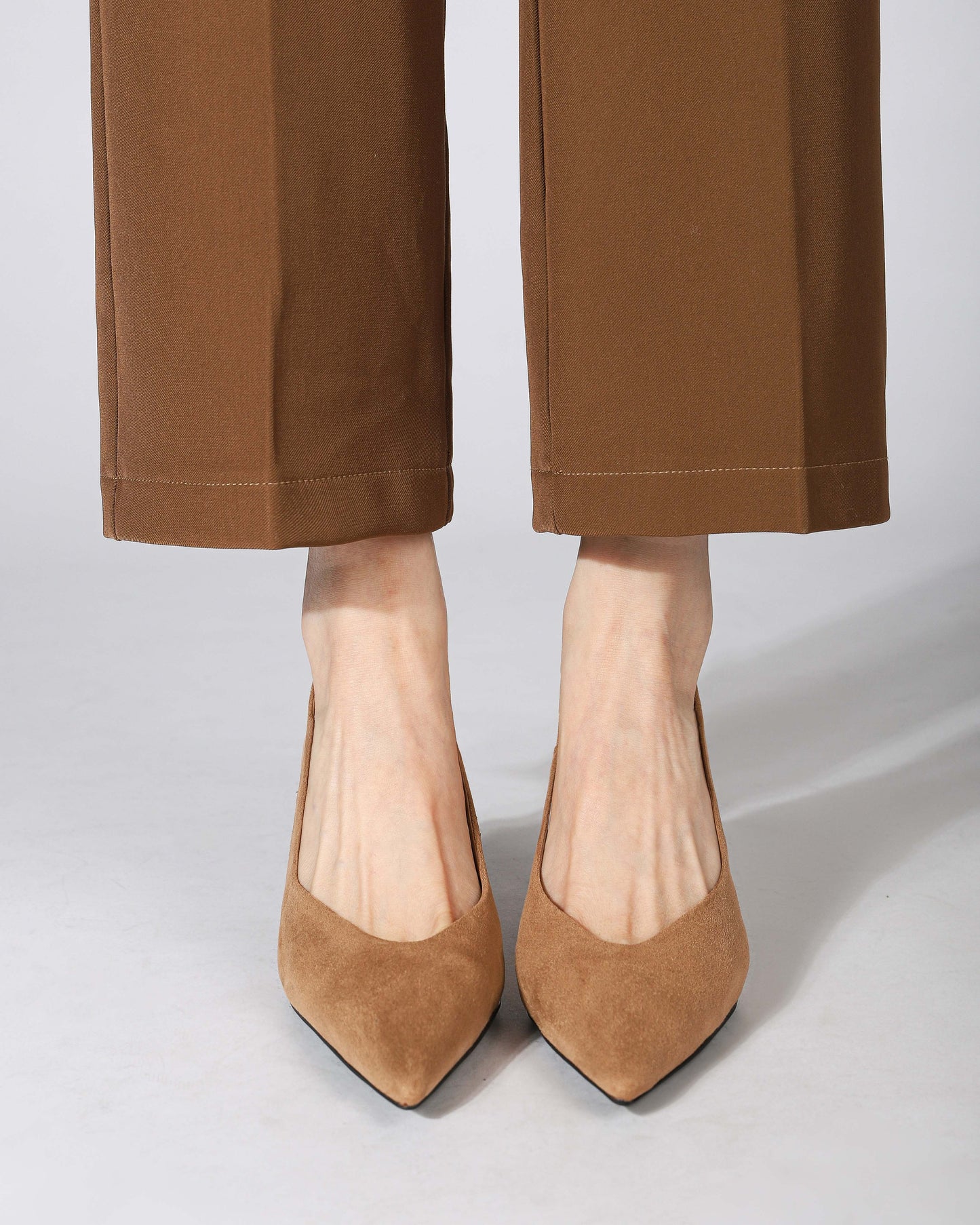 Color: Brown