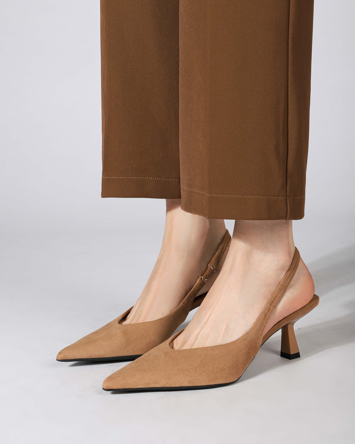Color: Brown