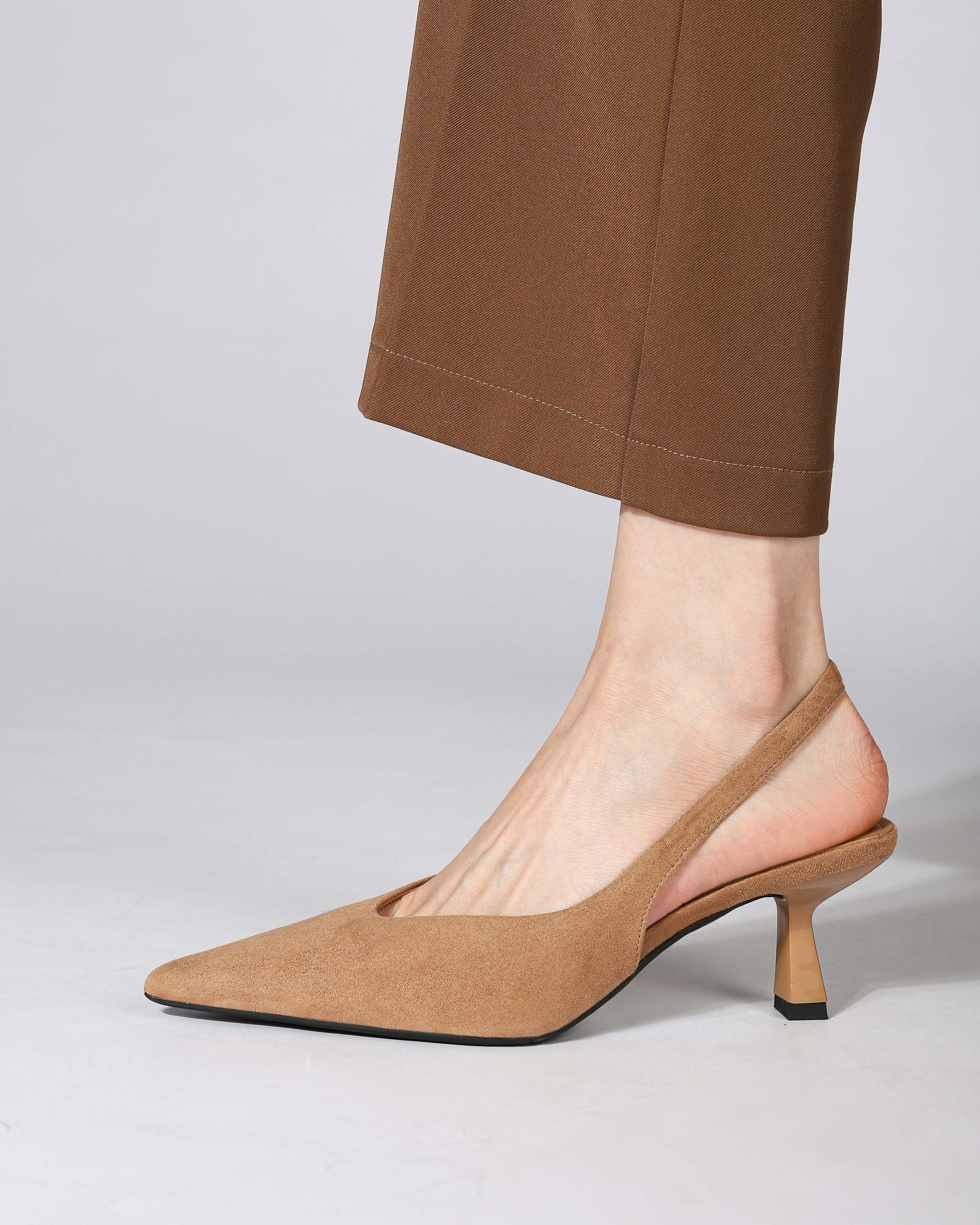 Color: Brown
