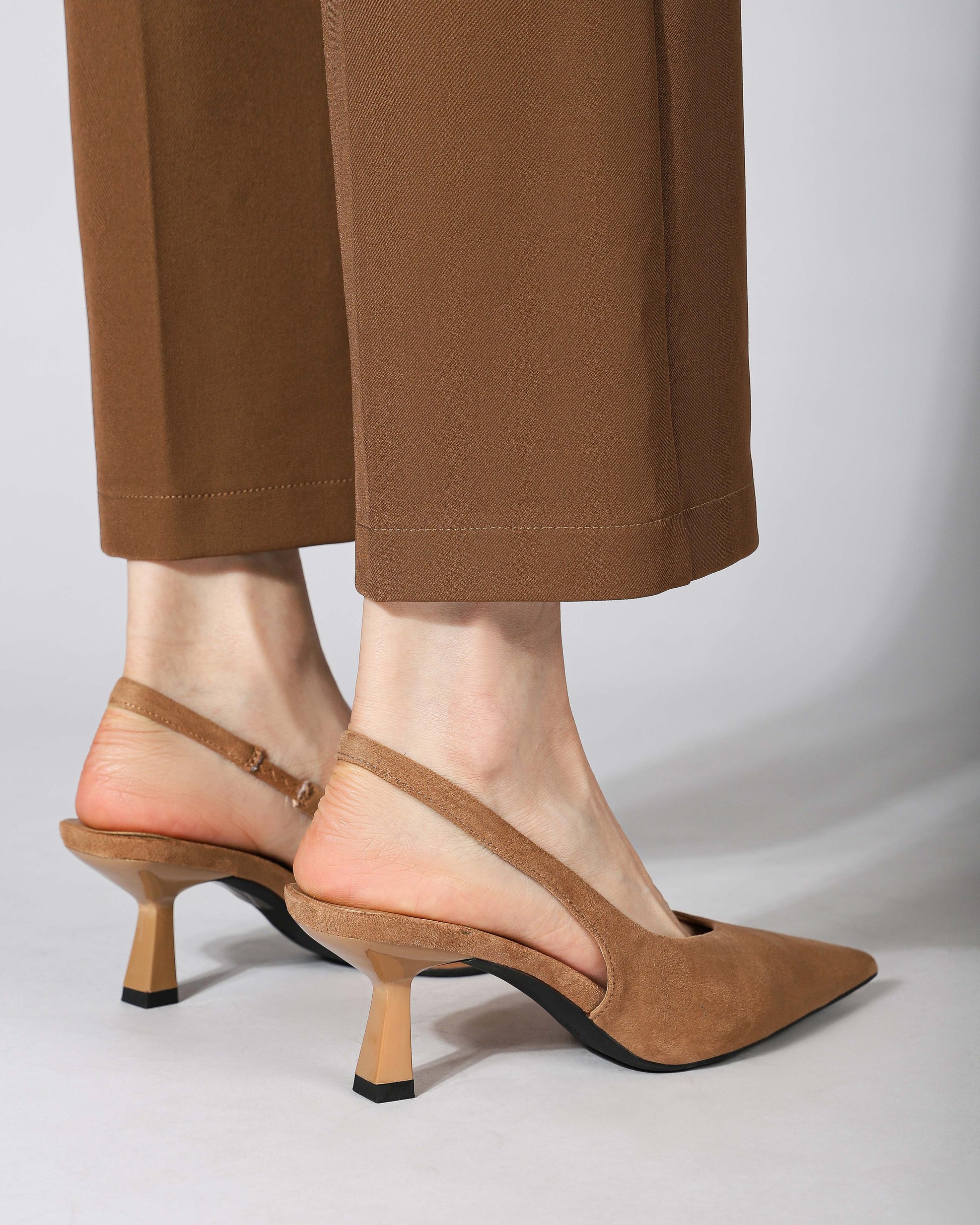 Color: Brown