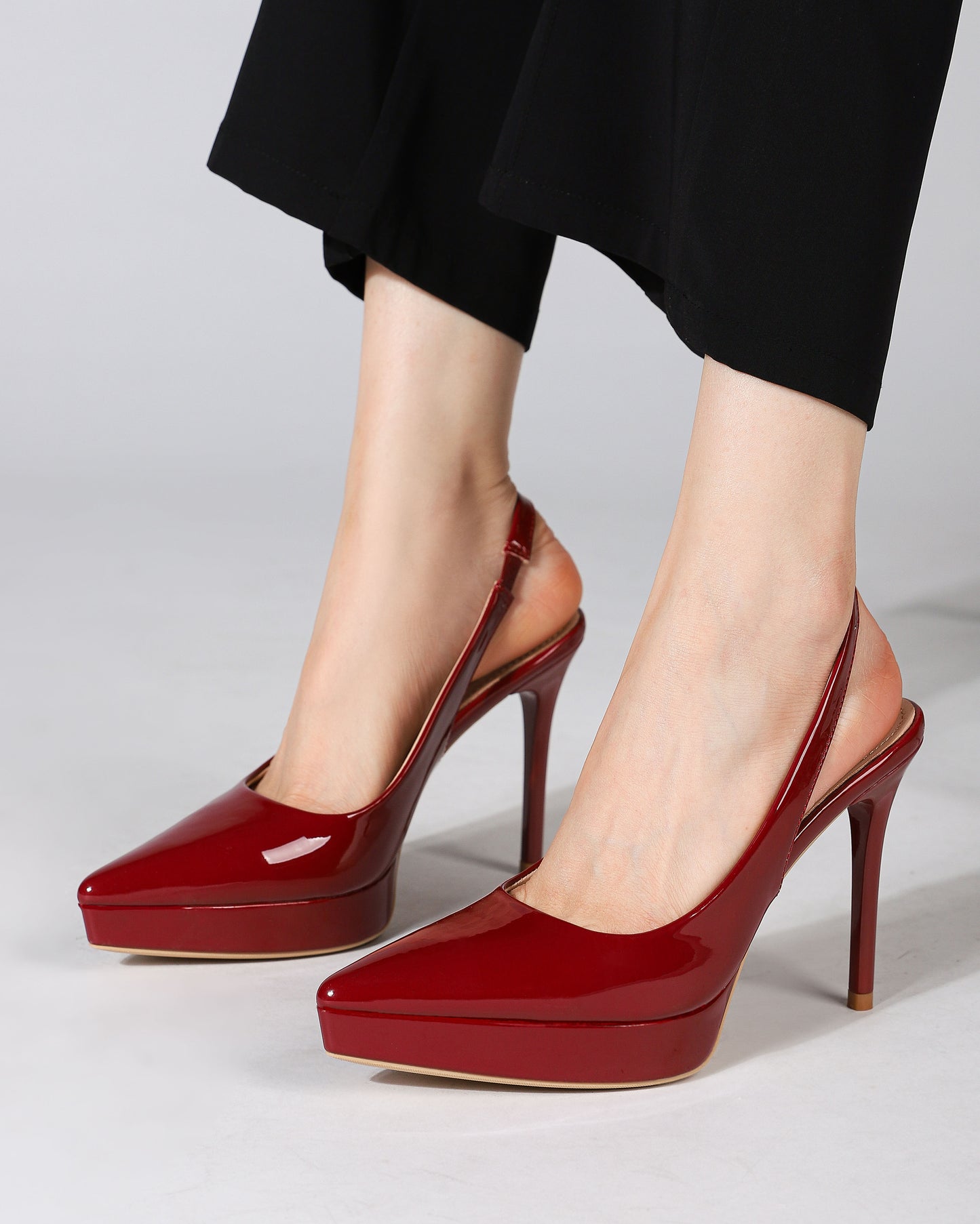 Color: Wine Red