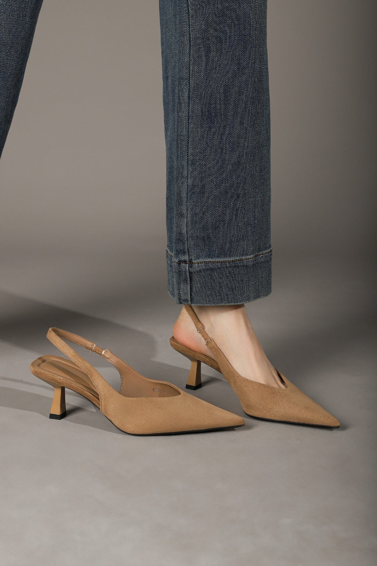 Brown 623-12 on-foot photo 5