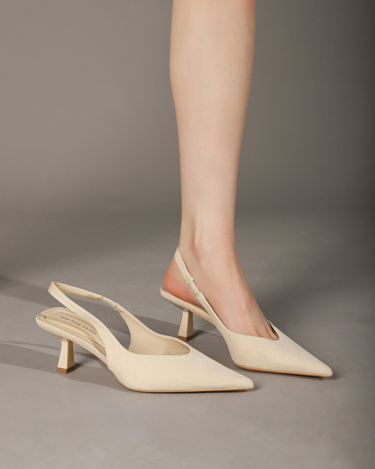 Khaki 623-12 on-foot photo 4