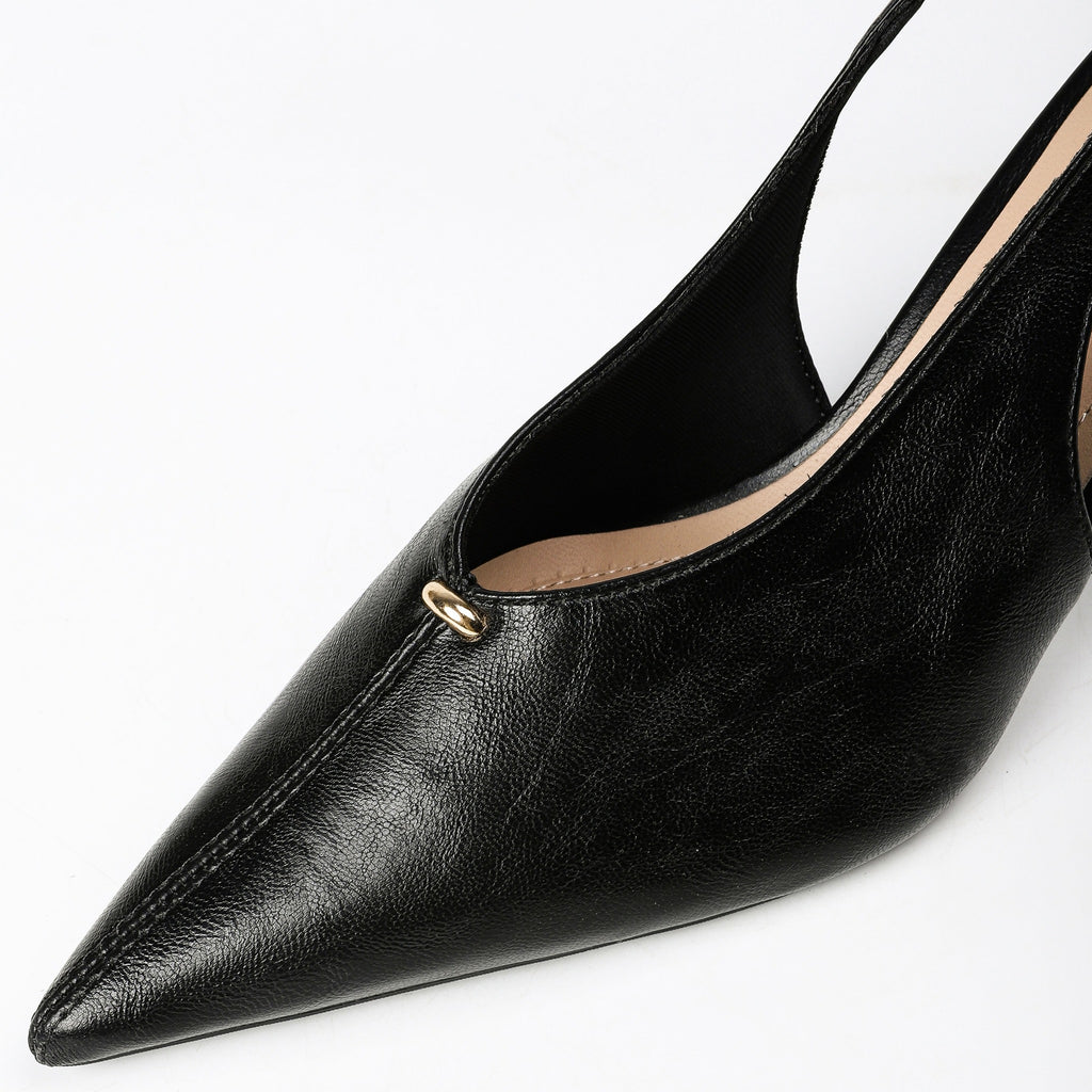 Black heels toe