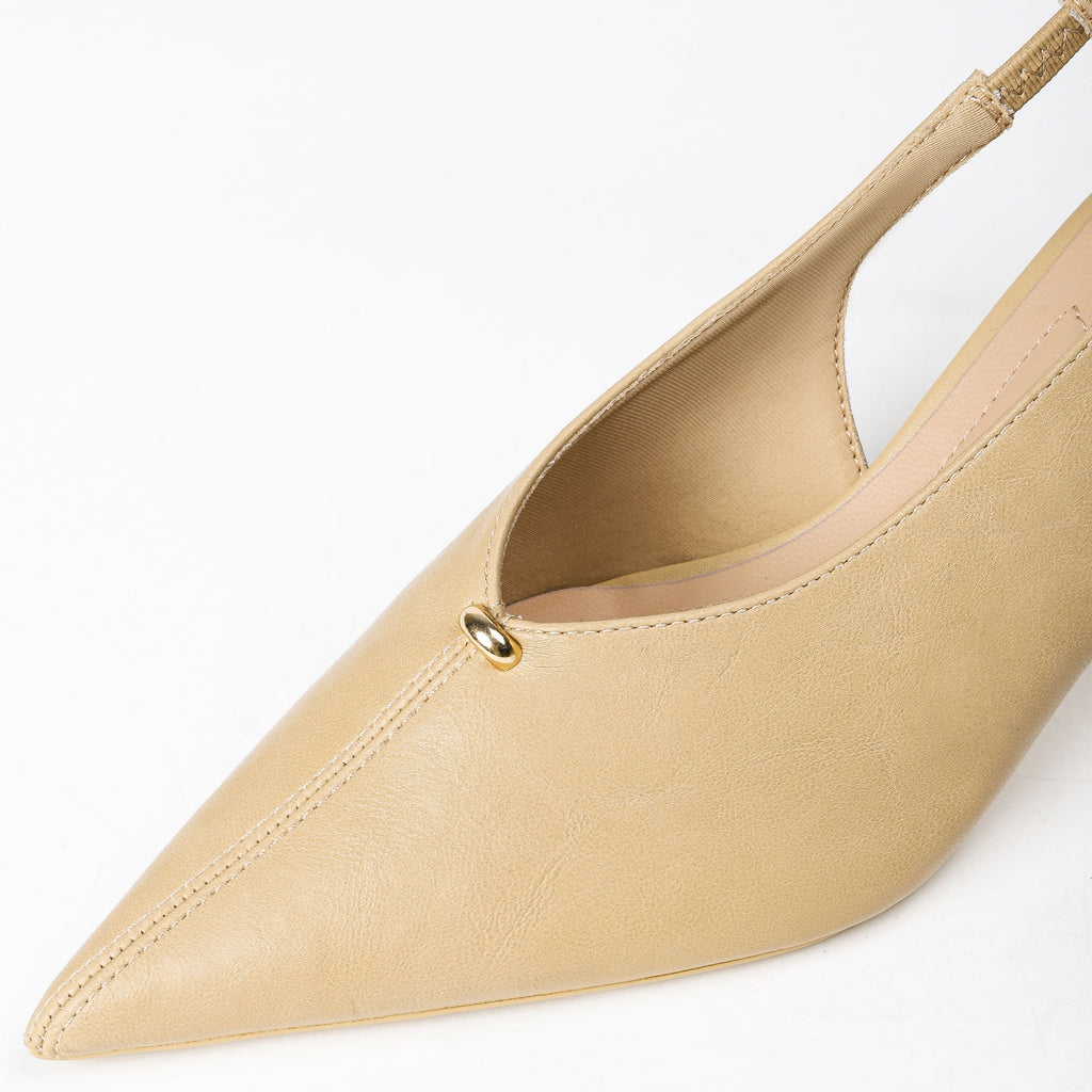 Khaki heels toe