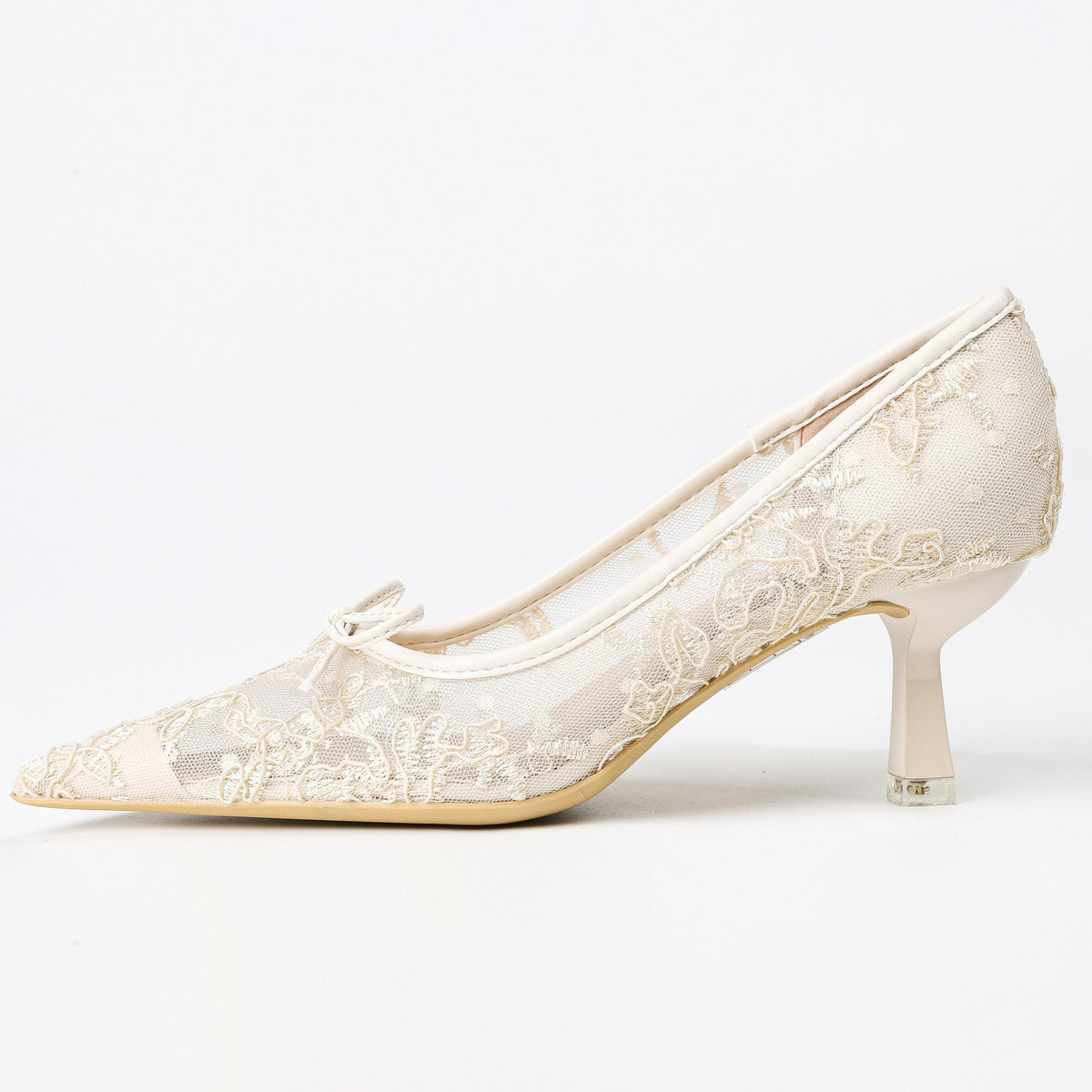 White pumps - white background 2