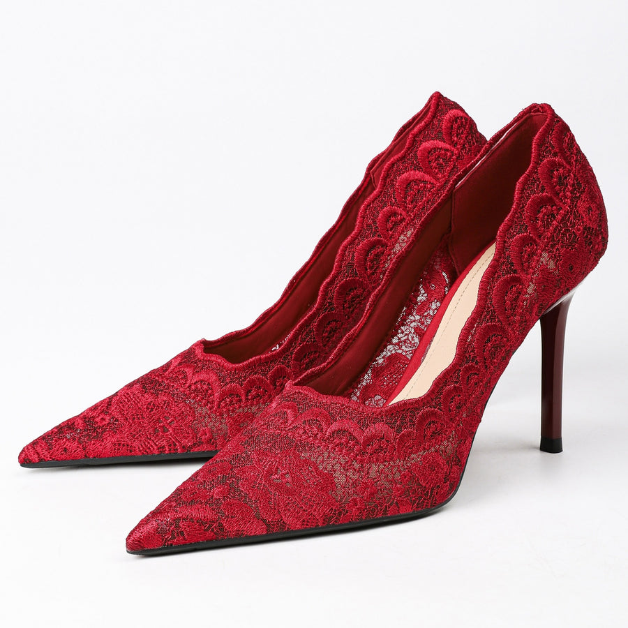 Red floral lace stiletto pumps, pair view