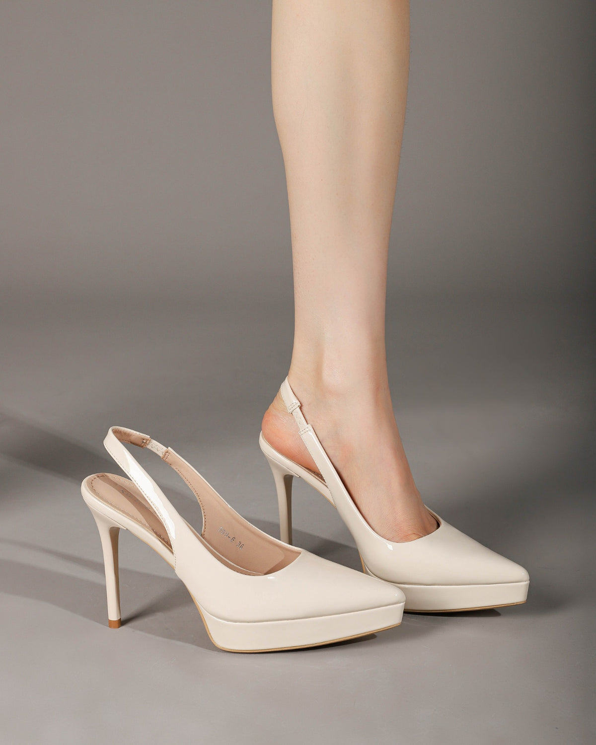 Off-white platform slingback pumps on foot