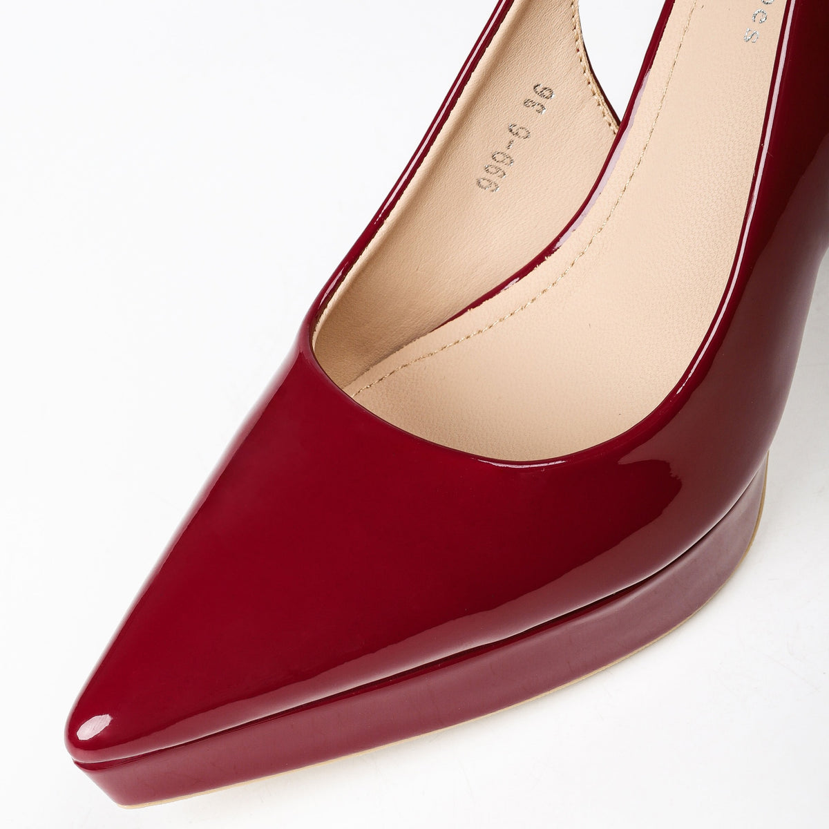 Wine Red slingback pumps toe detail